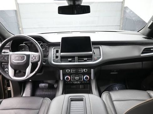 Used 2021 GMC Yukon SLT w/ SLT Luxury Plus Package RWD image 27