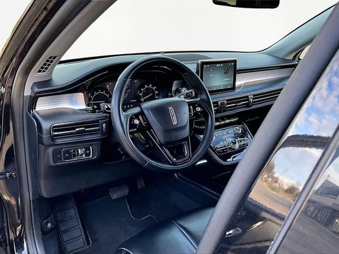 Used 2022 Lincoln Corsair FWD image 14