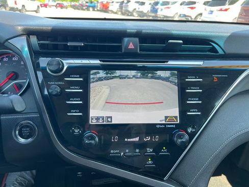 Used 2018 Toyota Camry XSE FWD image 33