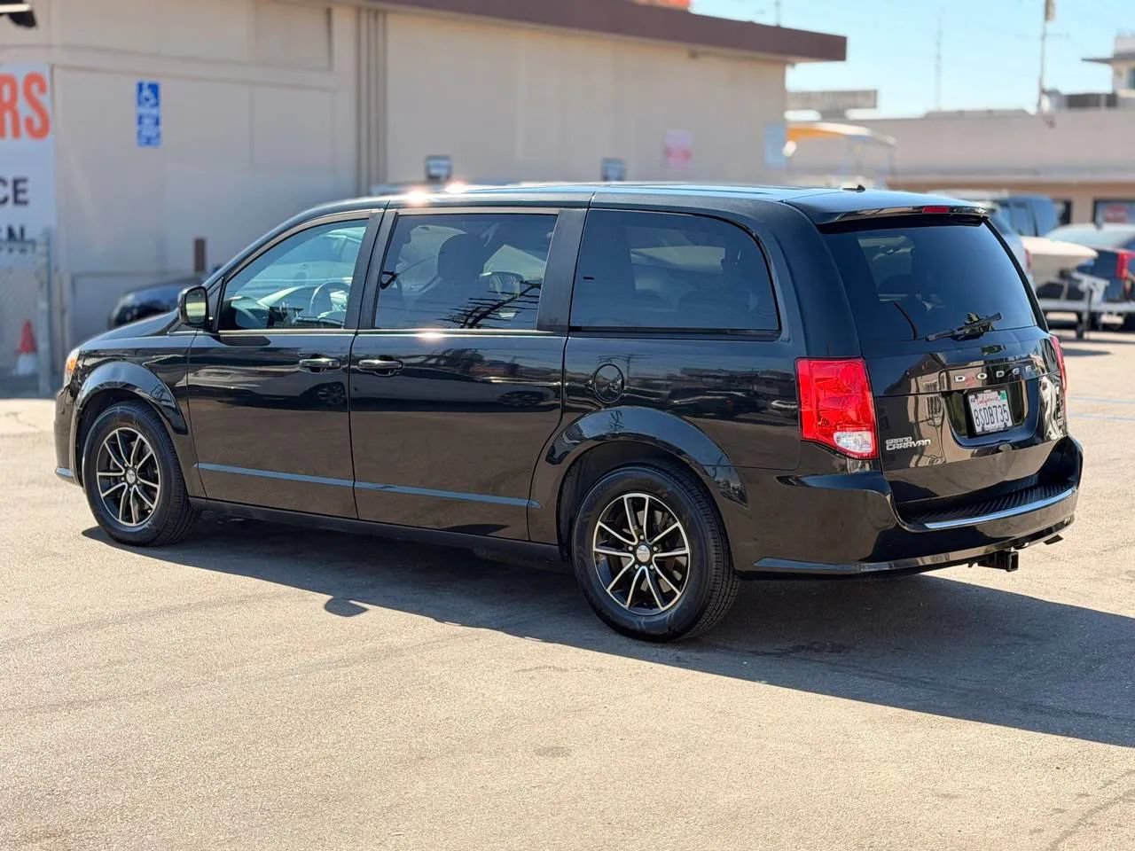 Used 2018 Dodge Grand Caravan GT FWD image 10