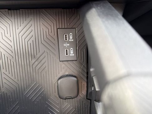 Used 2025 Toyota 4Runner Limited image 34