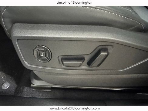 Used 2025 Audi SQ5 Prestige w/ Prestige Package AWD/4WD image 43