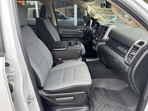 Used 2019 RAM 1500 Big Horn AWD/4WD image 12