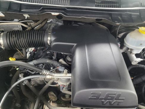 Used 2022 RAM 1500 Tradesman w/ Chrome Appearance Group image 30