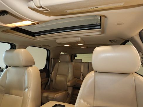 Used 2013 Chevrolet Tahoe LTZ AWD/4WD image 11