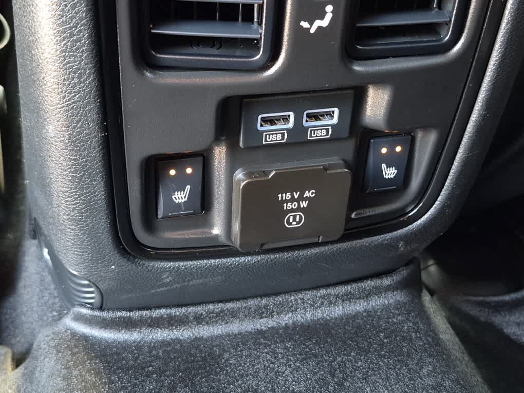 Used 2025 Dodge Durango R/T AWD/4WD image 11