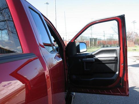 Used 2019 Ford F150 XLT w/ Equipment Group 302A Luxury image 12