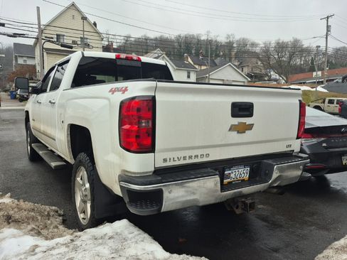 Used 2015 Chevrolet Silverado 2500 LTZ w/ LTZ Plus Package image 10