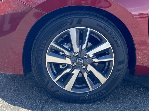 New 2025 Nissan Versa SV w/ Trunk Package image 7