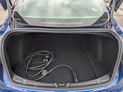 Used 2020 Tesla Model 3 Standard Range Plus image 19