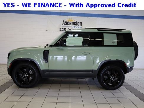 Used 2023 Land Rover Defender 110 75th Limited Edition image 3