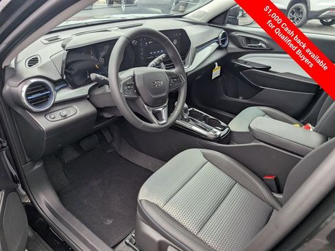 New 2026 Chevrolet Trax LT w/ Driver Confidence Package FWD image 12