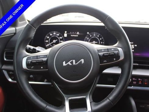 Used 2025 Kia Sportage SX image 29