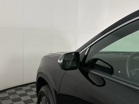 Used 2025 GMC Acadia Elevation image 16