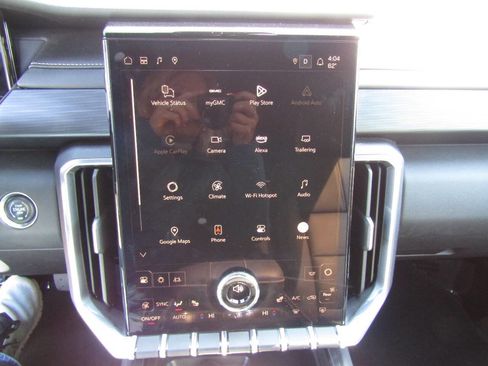 Used 2025 GMC Acadia Elevation w/ Elevation Premium Package image 16