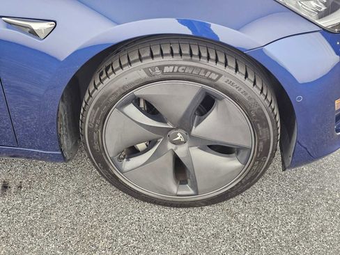 Used 2018 Tesla Model 3 Long Range image 9