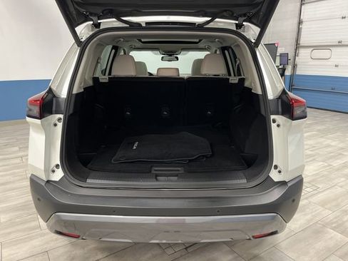 Used 2023 Nissan Rogue SL w/ SL Premium Package image 16