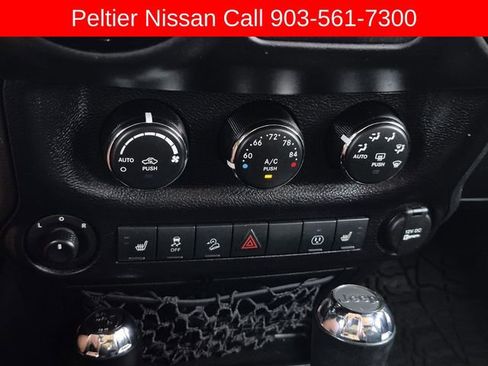 Used 2016 Jeep Wrangler Unlimited Sahara image 33