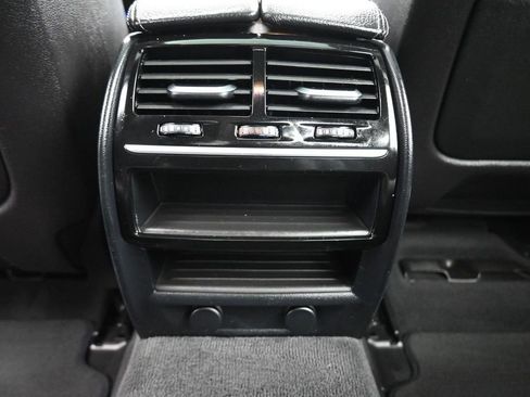 Used 2018 BMW 530i xDrive AWD/4WD image 36
