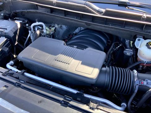 Used 2021 GMC Yukon SLT w/ Rear Media and Nav Package image 33