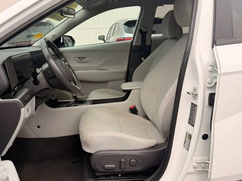 Used 2024 Hyundai Kona SEL FWD image 12