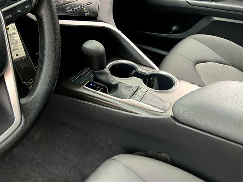Used 2024 Toyota Camry LE FWD image 16