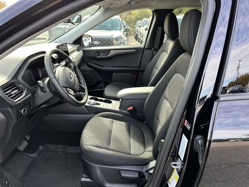 Used 2025 Ford Escape Active w/ Cold Weather Package image 12