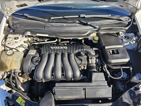 Used 2010 Volvo V50 2.4i image 17