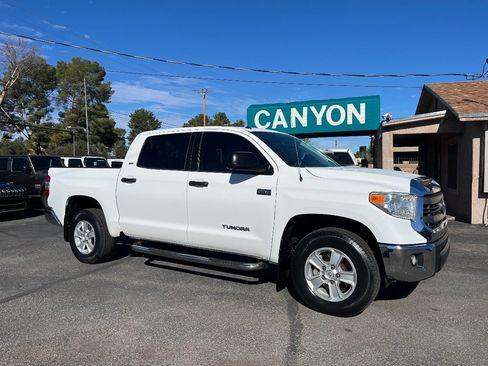 Used 2015 Toyota Tundra SR5 image 2