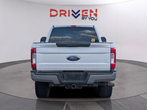 Used 2018 Ford F250 XLT AWD/4WD image 4