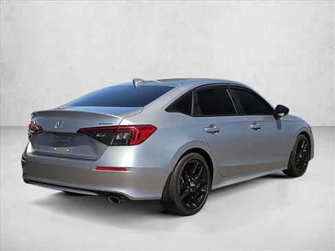 Used 2023 Honda Civic Sport image 5