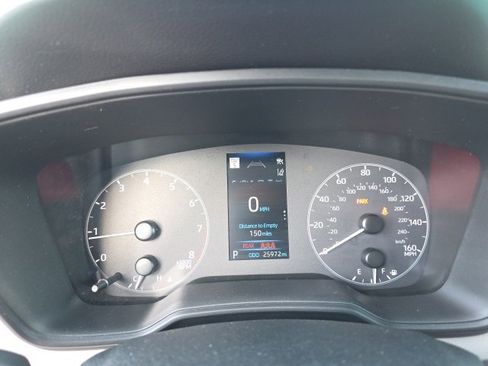 Certified 2024 Toyota Corolla Cross LE image 18