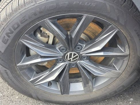 Used 2023 Volkswagen Tiguan SE AWD/4WD image 31