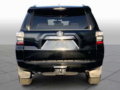 Used 2014 Toyota 4Runner SR5 Premium image 4