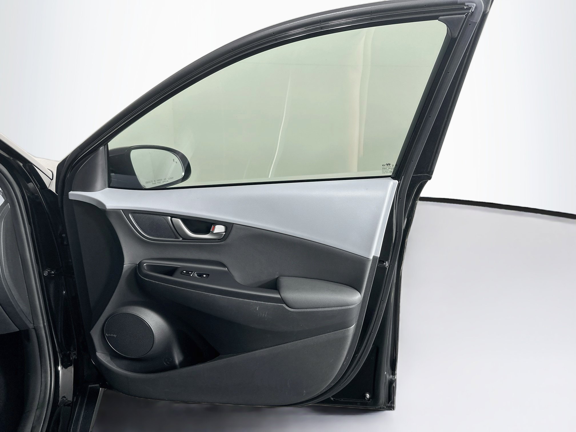 Used 2019 Hyundai Kona Limited FWD image 31