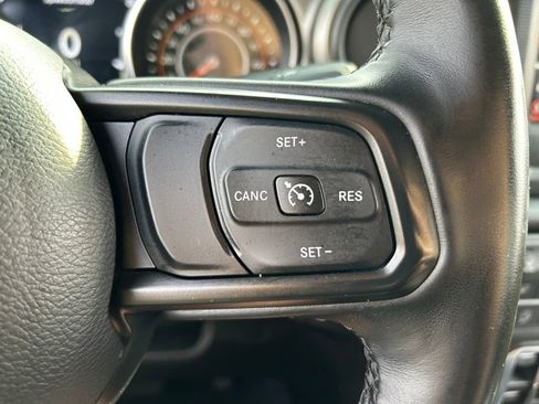 Used 2021 Jeep Wrangler Unlimited Sport AWD/4WD image 17