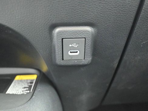 Certified 2025 Toyota Corolla SE image 21