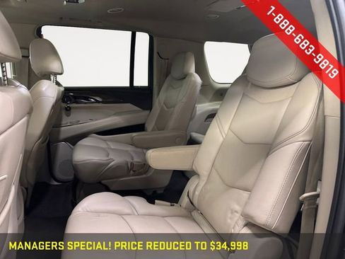 Used 2019 Cadillac Escalade ESV Premium Luxury image 23