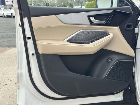 Certified 2025 Acura MDX SH-AWD image 17