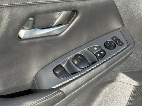 Used 2024 Nissan Sentra SV FWD image 13
