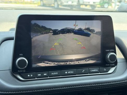 Used 2026 Nissan Rogue S FWD image 14