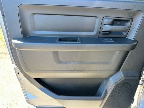 Used 2024 RAM 2500 Tradesman w/ Chrome Appearance Group image 20