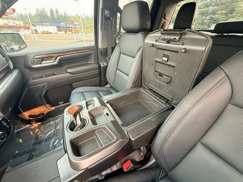Used 2023 GMC Sierra 1500 SLE w/ Enhanced Capability Package AWD/4WD image 24