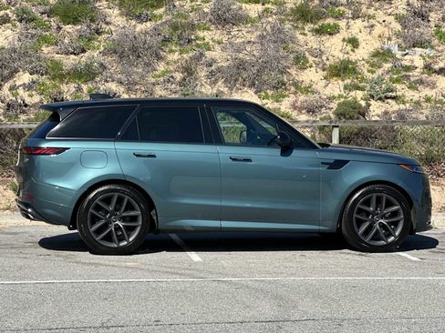 Used 2023 Land Rover Range Rover Sport SE Dynamic image 9