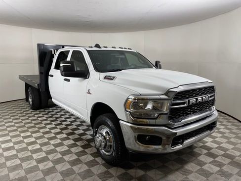 New 2024 RAM 3500 Tradesman w/ Chrome Appearance Group image 13