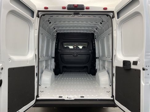 New 2026 RAM ProMaster 3500 w/ Crew Van Package image 5