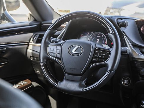 Used 2019 Lexus ES 350 w/ Accessory Package 2 FWD image 15