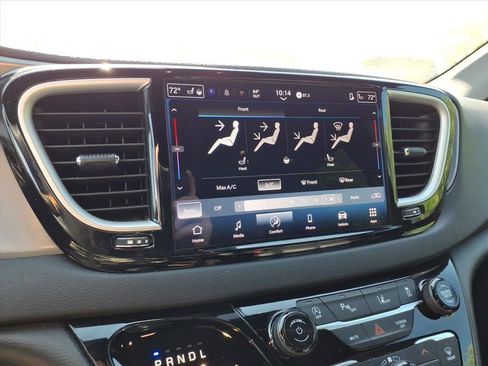 Used 2025 Chrysler Pacifica Select FWD image 22