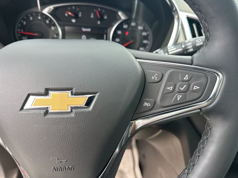 Used 2024 Chevrolet Equinox LT FWD image 26