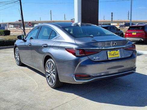 Used 2021 Lexus ES 250 w/ Premium Package image 4